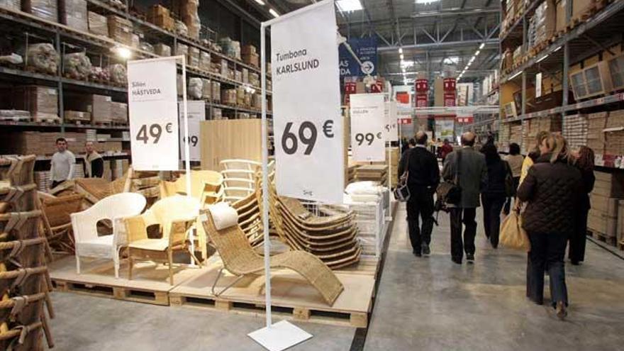 Las contrataciones permitirán reforzar la plantilla de Ikea de cara al verano.