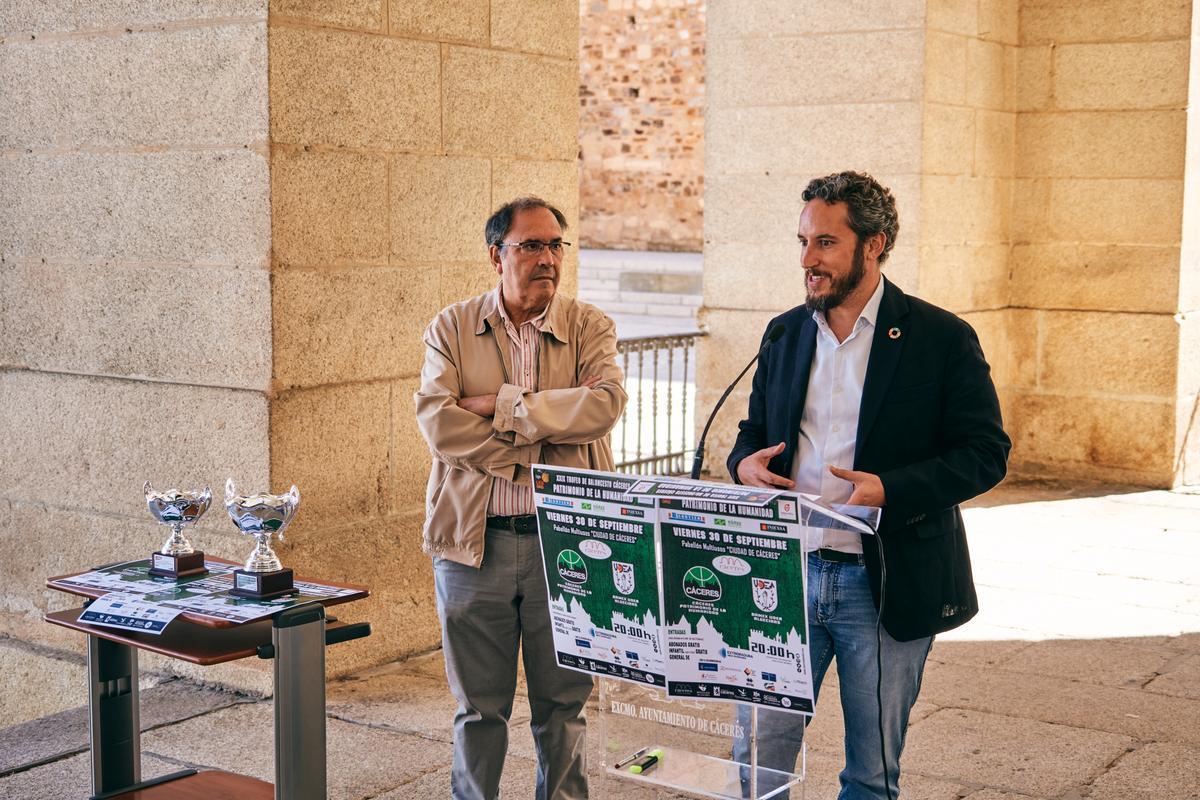 José Manuel Sánchez, presidente del Cáceres, y Andrés Licerán, concejal.