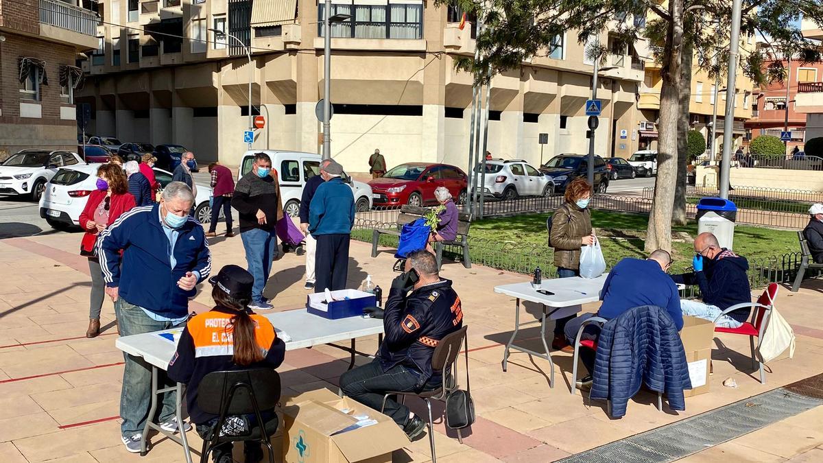 Reparto de mascarillas en El Campello