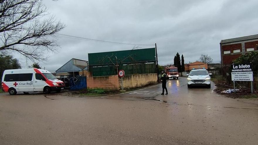 Los vecinos de la urbanización de La Isleta en Coria siguen a la espera de poder volver a sus casas