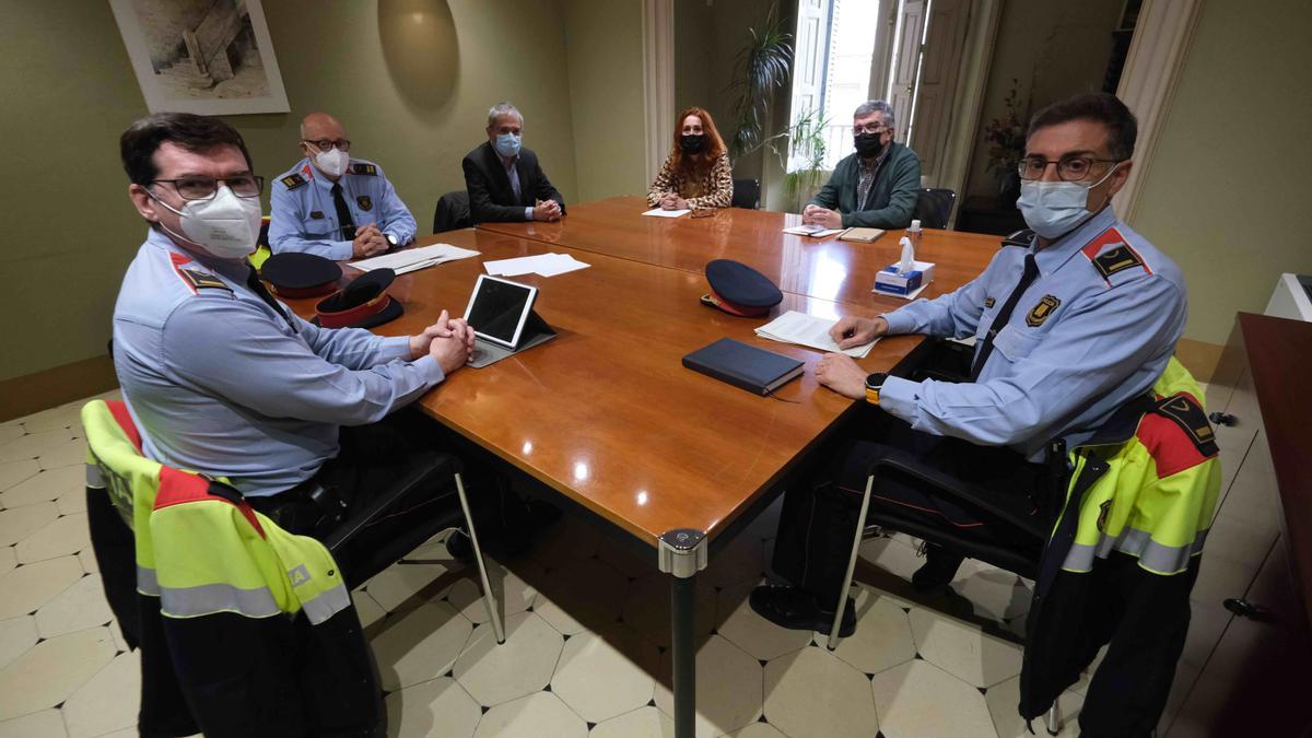 La reunio entre el Consell Comarcal i Mossos d&#039;Esquadra i Interior