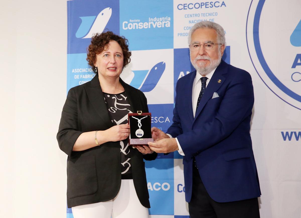 Entrega de medallas de ANFACO en el Círculo de Empresarios