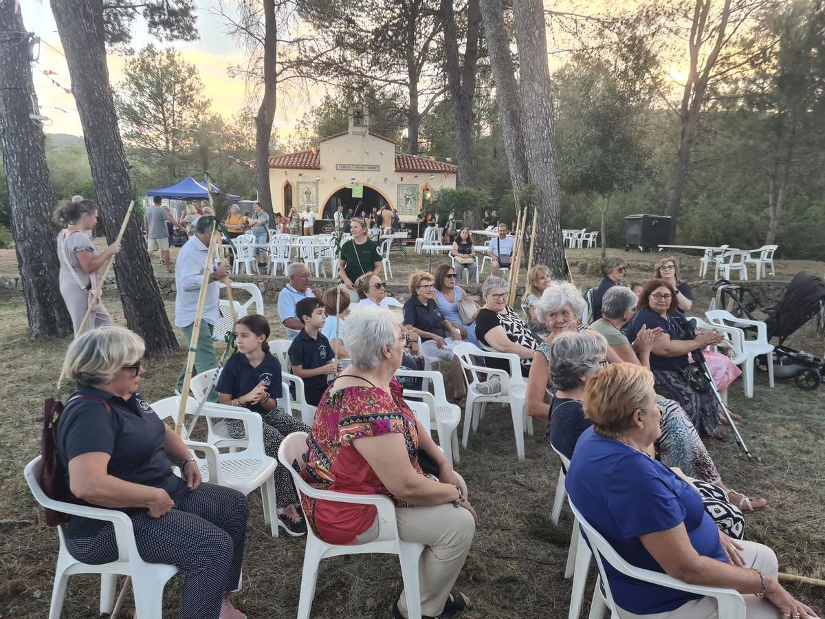 Vecinos de la Llacuna de Villalonga, en una actividad reciente.