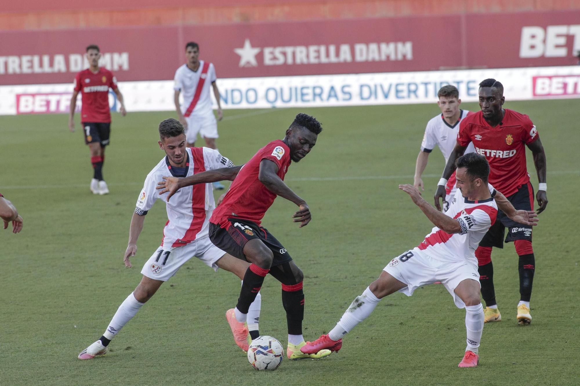 El Mallorca suspende en su estreno contra el Rayo