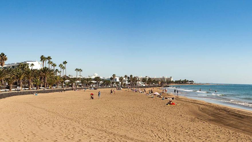 Panorámica de la playa de Puerto del Carmen. | | PRENSA ASOLAN