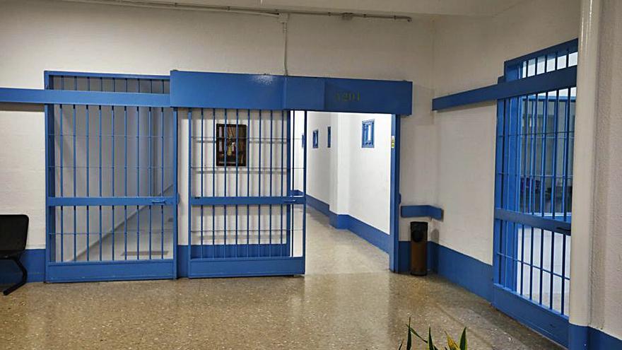 Área de Enfermería en la cárcel de Picassent. | MIGUEL ÁNGEL MONTESINOS