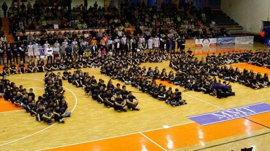 Más de cuatrocientos chavales muestran el futuro del Balonmano Zamora