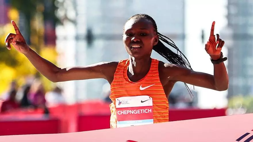 Chepngetich bate el récord del mundo femenino de maratón