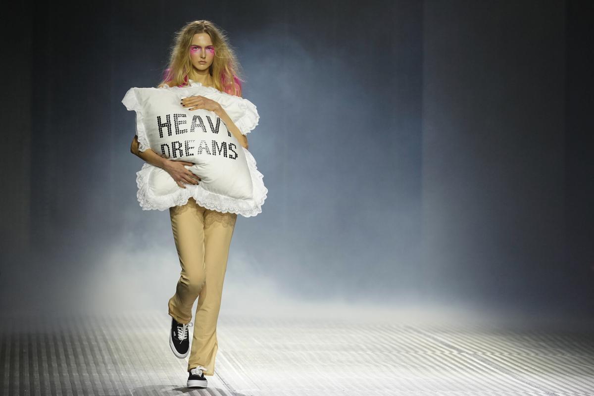 Desfile de la marca Reparto, fundada por Ana Viglione y Margil Peña Desfile de la marca Reparto, fundada por Ana Viglione y Margil Peña