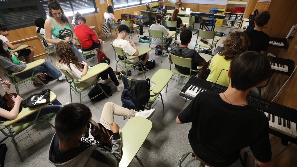 Aula de música en un instituto de la provincia