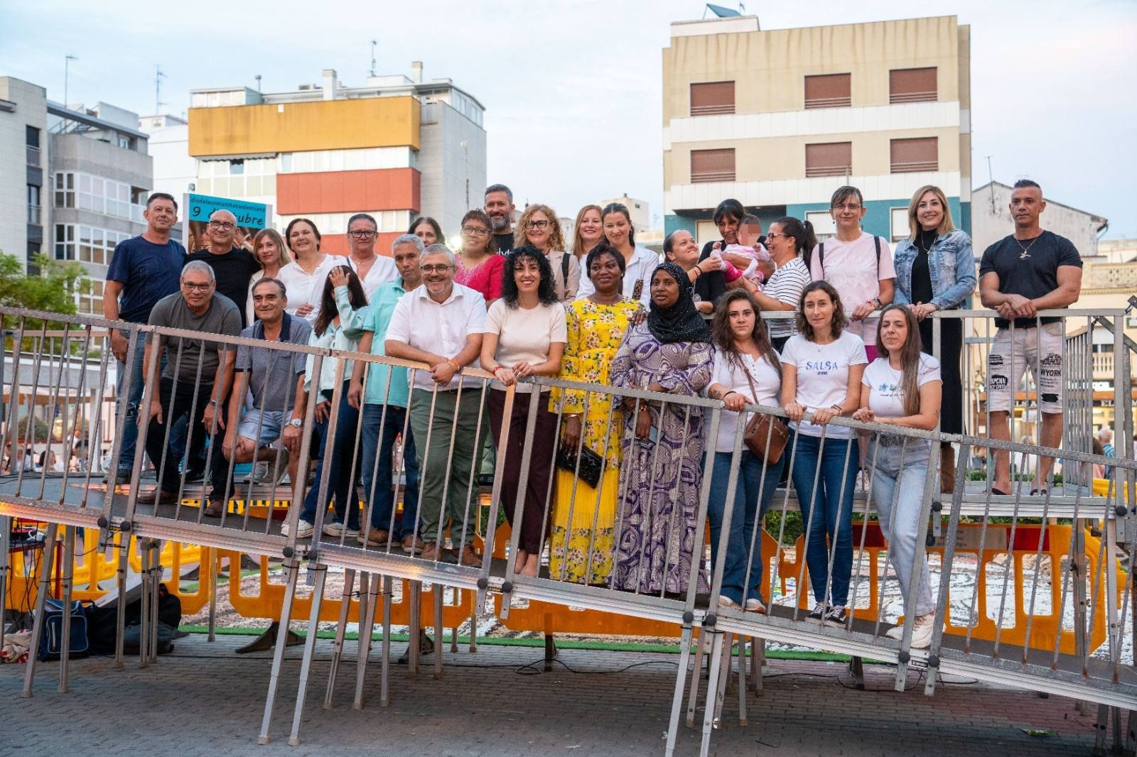Tavernes de la Valldigna descubre el Tapís de la Paraula que llama al diálogo