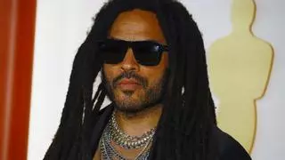 Lenny Kravitz desata la polémica por aparecer desnudo en su nuevo videoclip