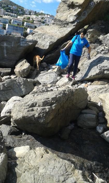 Platges Netes recull 26 quilos de brossa a Llançà