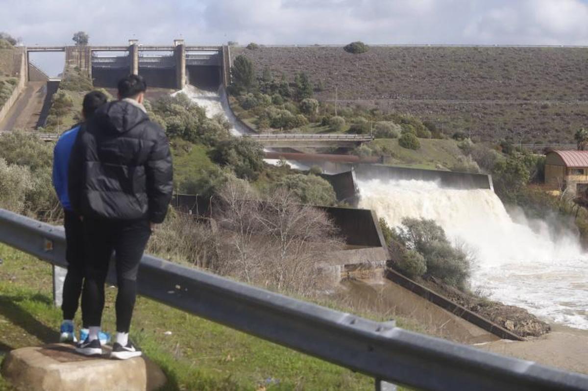 Desembalse en San Rafael de Navallana en una foto de archivo.