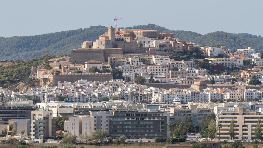 Vista general de Ibiza y Dalt Vila.
