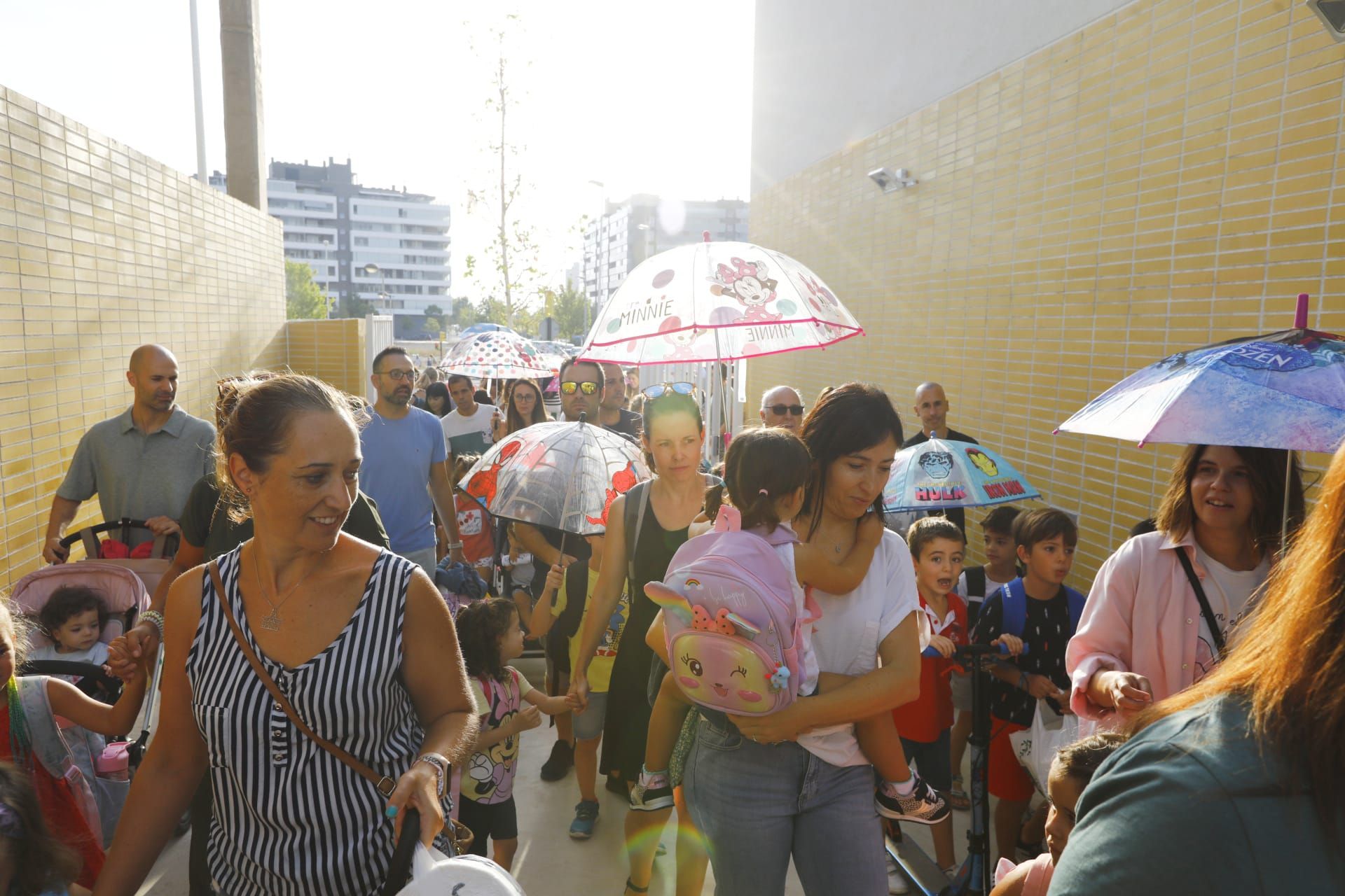 Así se ha vivido la vuelta al cole en el María Zambrano de Zaragoza