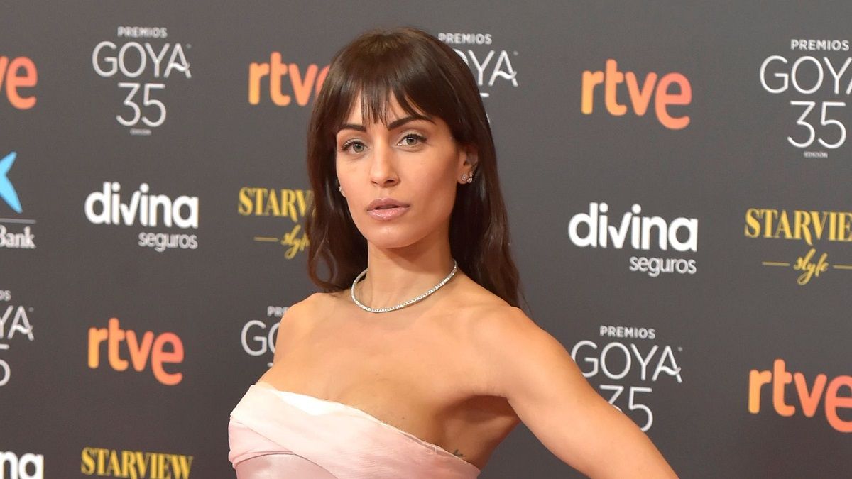 Hiba Abouk y su vestido en los Goya