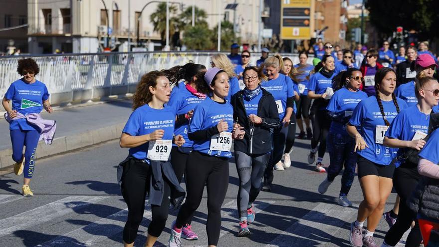 Imágenes del recorrido de la Carrera de la Mujer: avenida Pío Baroja y puente del Reina Sofía (I)