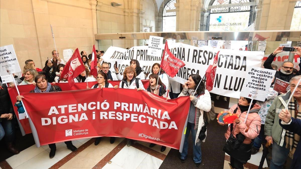 rjulve46034947 barcelona 26 11 2018  sociedad   manifestaci n de m dicos de181126190559