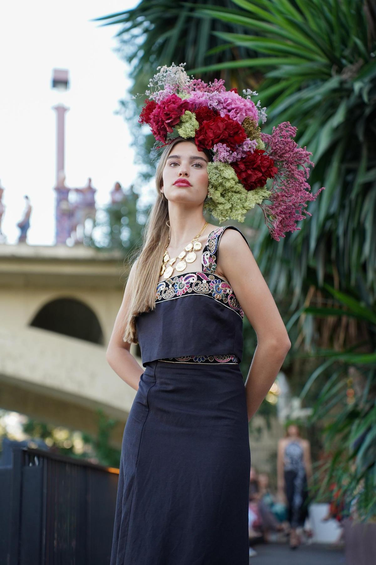 Desfile de invitada