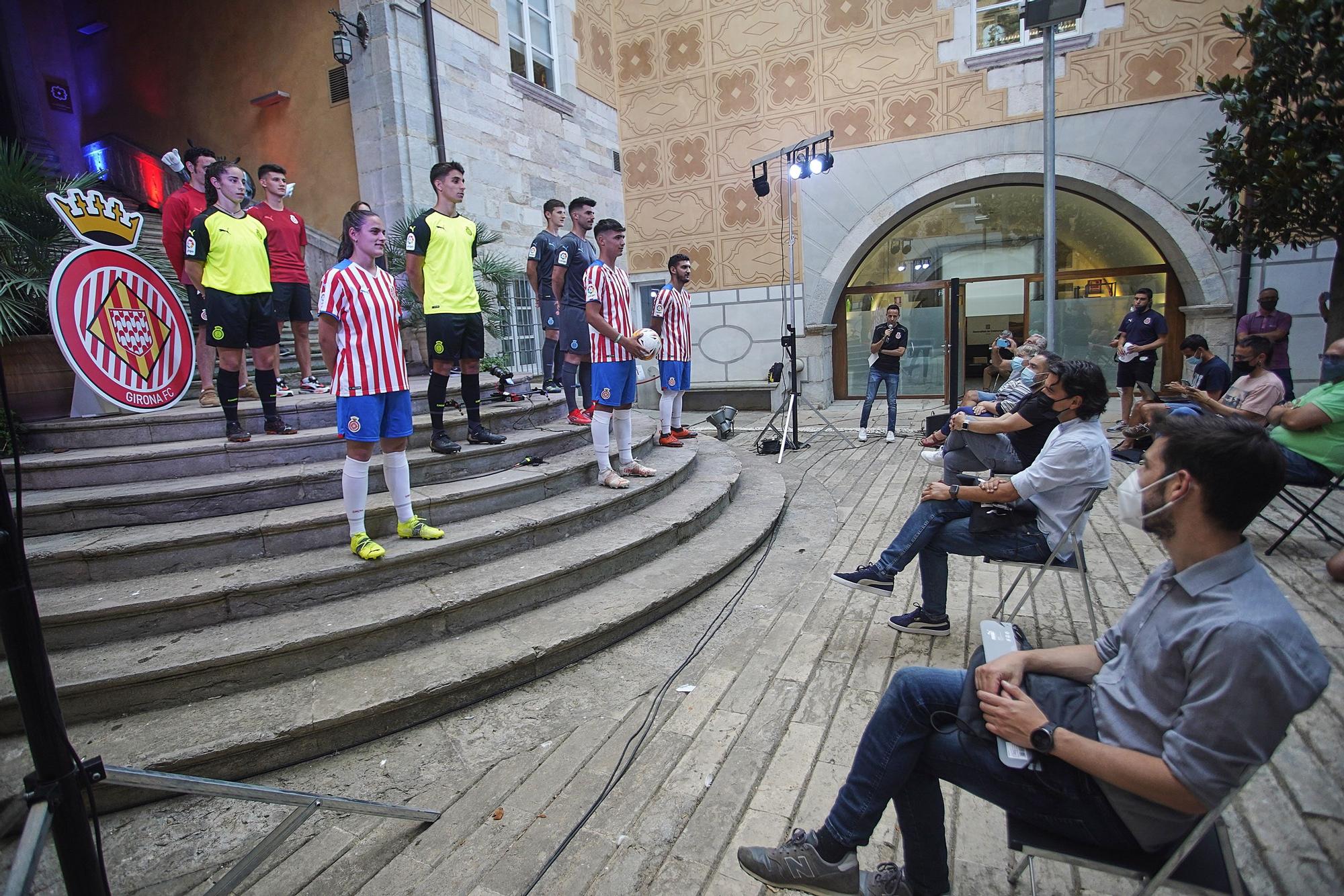 El Girona presenta les equipacions per la temporada 2021-22