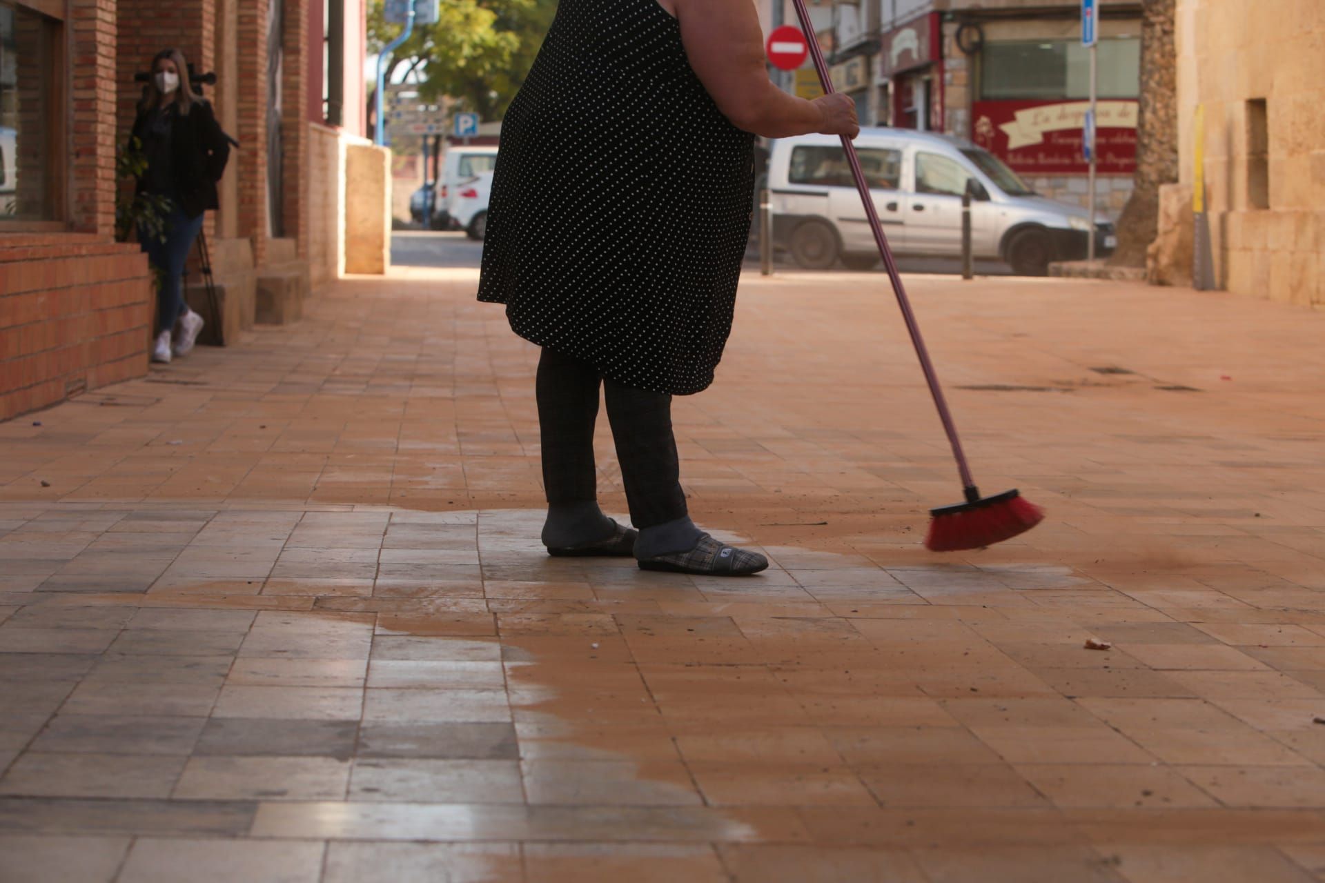 La provincia de Alicante amanece con una capa de arena roja