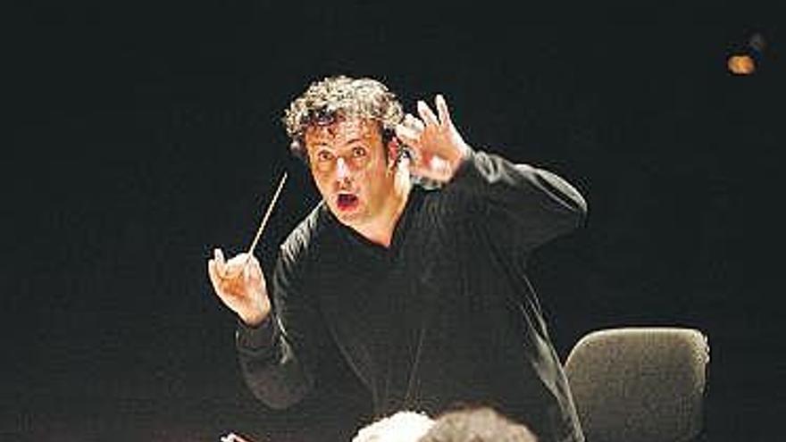Juanjo Mena, nuevo director de la Orquesta Filarmónica de la BBC
