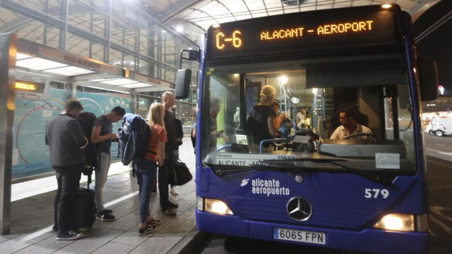 Arranca el bus nocturno entre el aeropuerto y Alicante