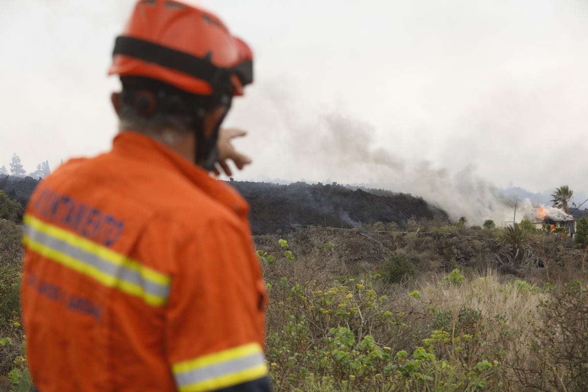 Erupción volcánica en La Palma | La lava se acerca lentamente al mar