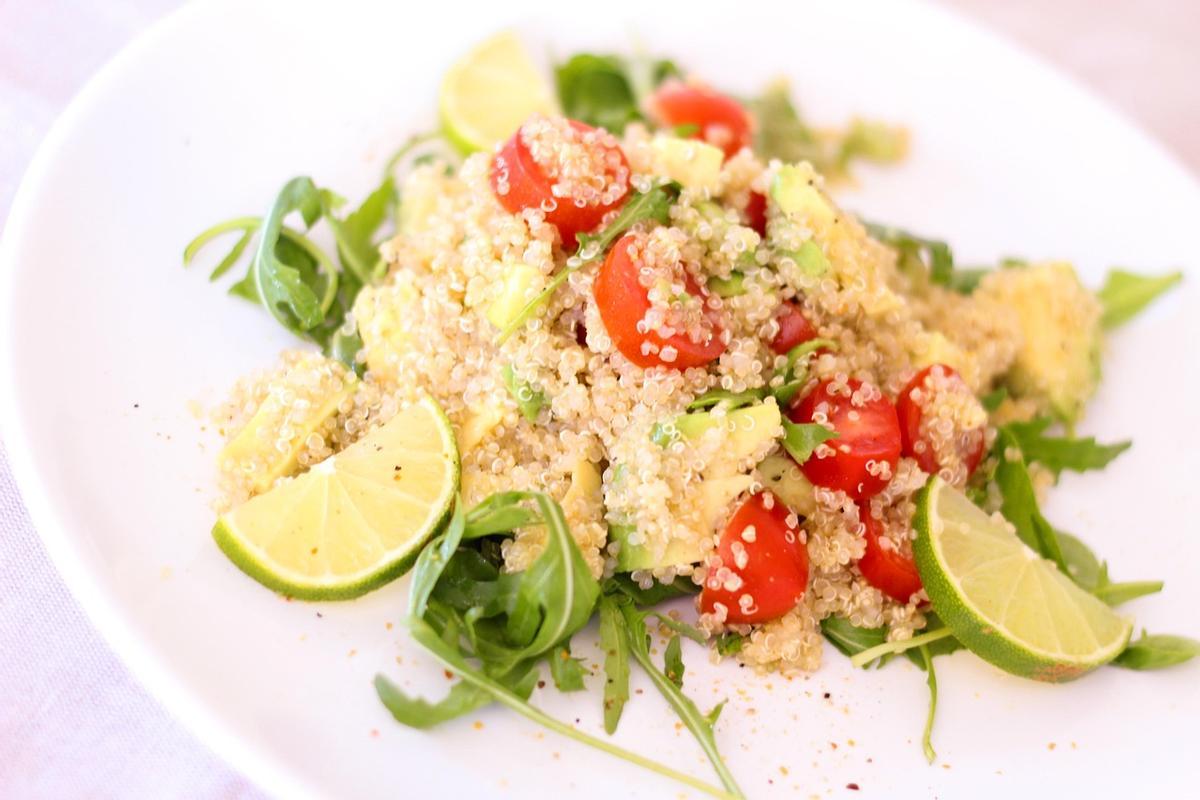 Una sugerencia de plato con quinoa.