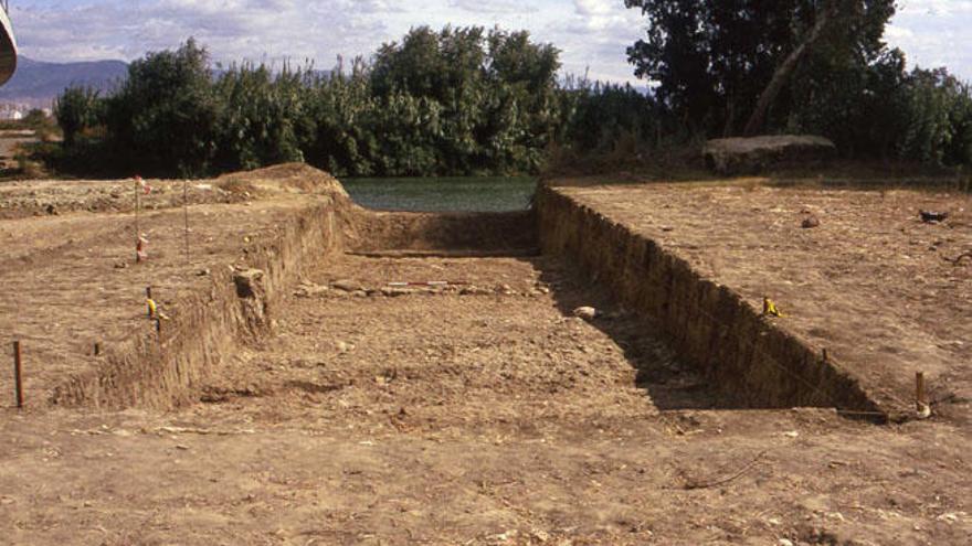 Boca de horno fenicio excavada en el enclave.