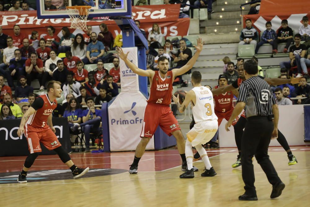 Encuentro entre el UCAM Murcia CB y el Baskonia