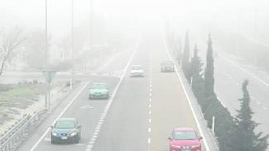 La niebla toma las carreteras