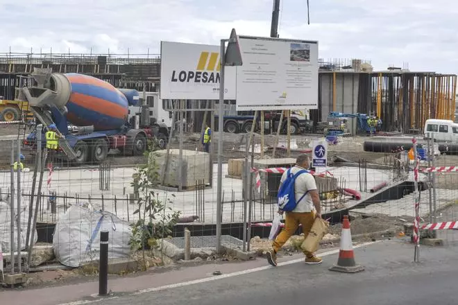 La carestía de los materiales ralentiza las obras del área comercial del Cruce de Melenara