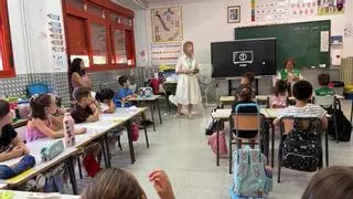 La Asociación Española Contra el Cáncer conciencia en protección solar en los colegios de Coria