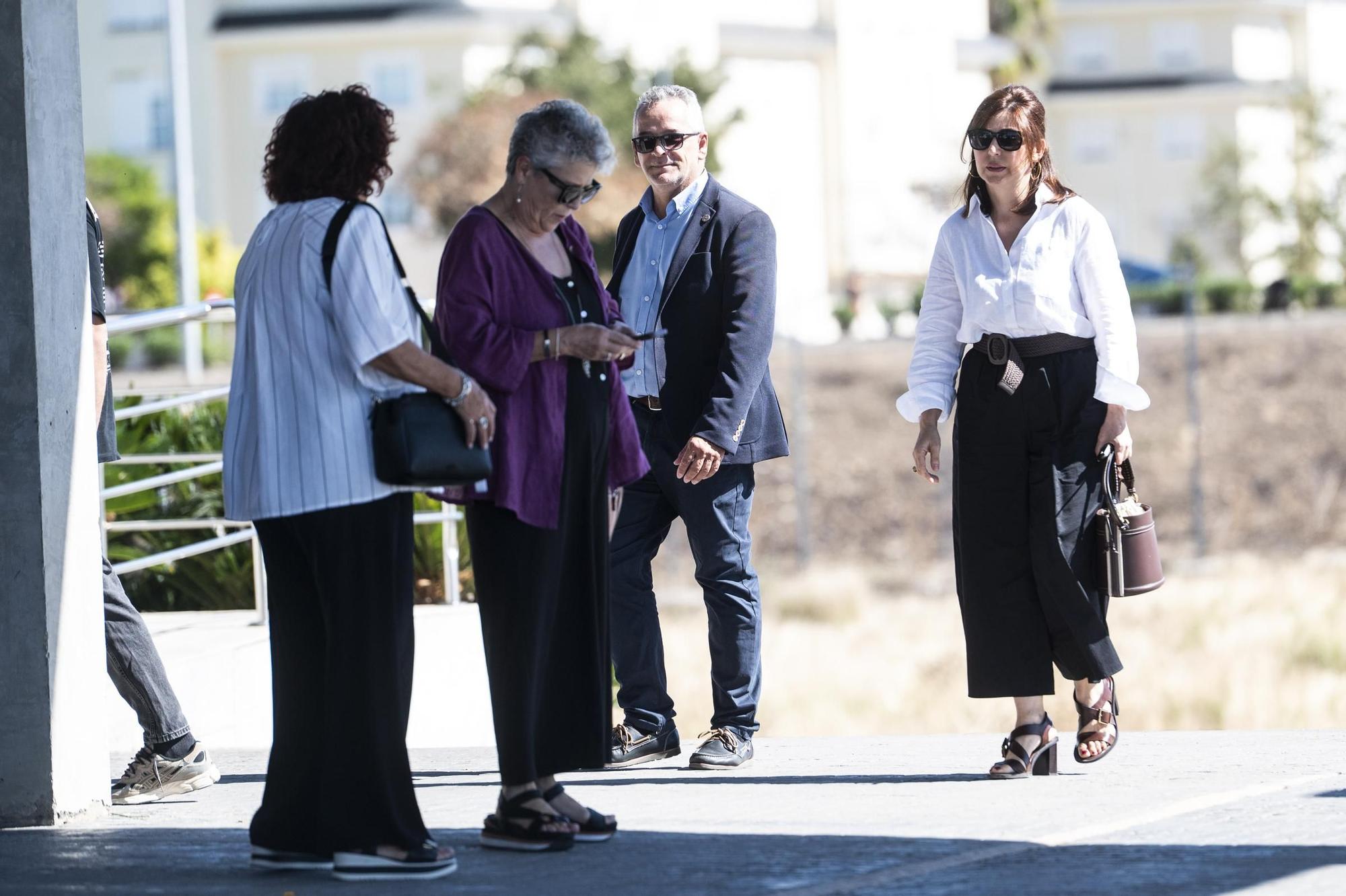 Fotogalería | Compañeros y allegados despiden a Fernández Vara