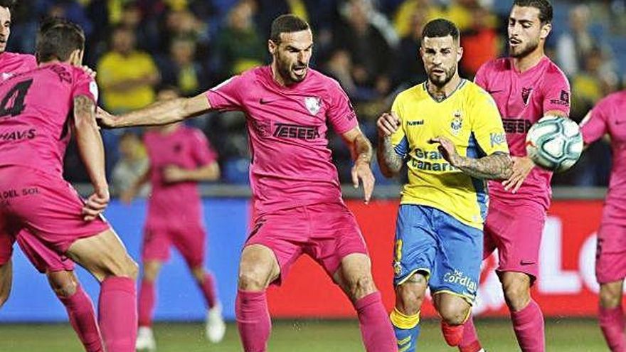 Imagen del partido de ayer entre Las Palmas y Málaga.