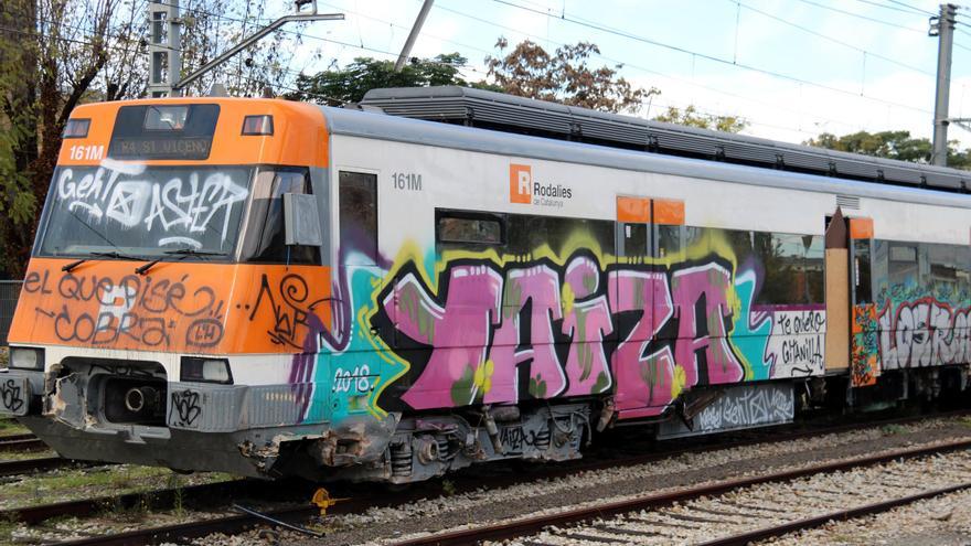 Els grafitis als trens de Rodalies van costar prop de 32.000 euros diaris a Catalunya