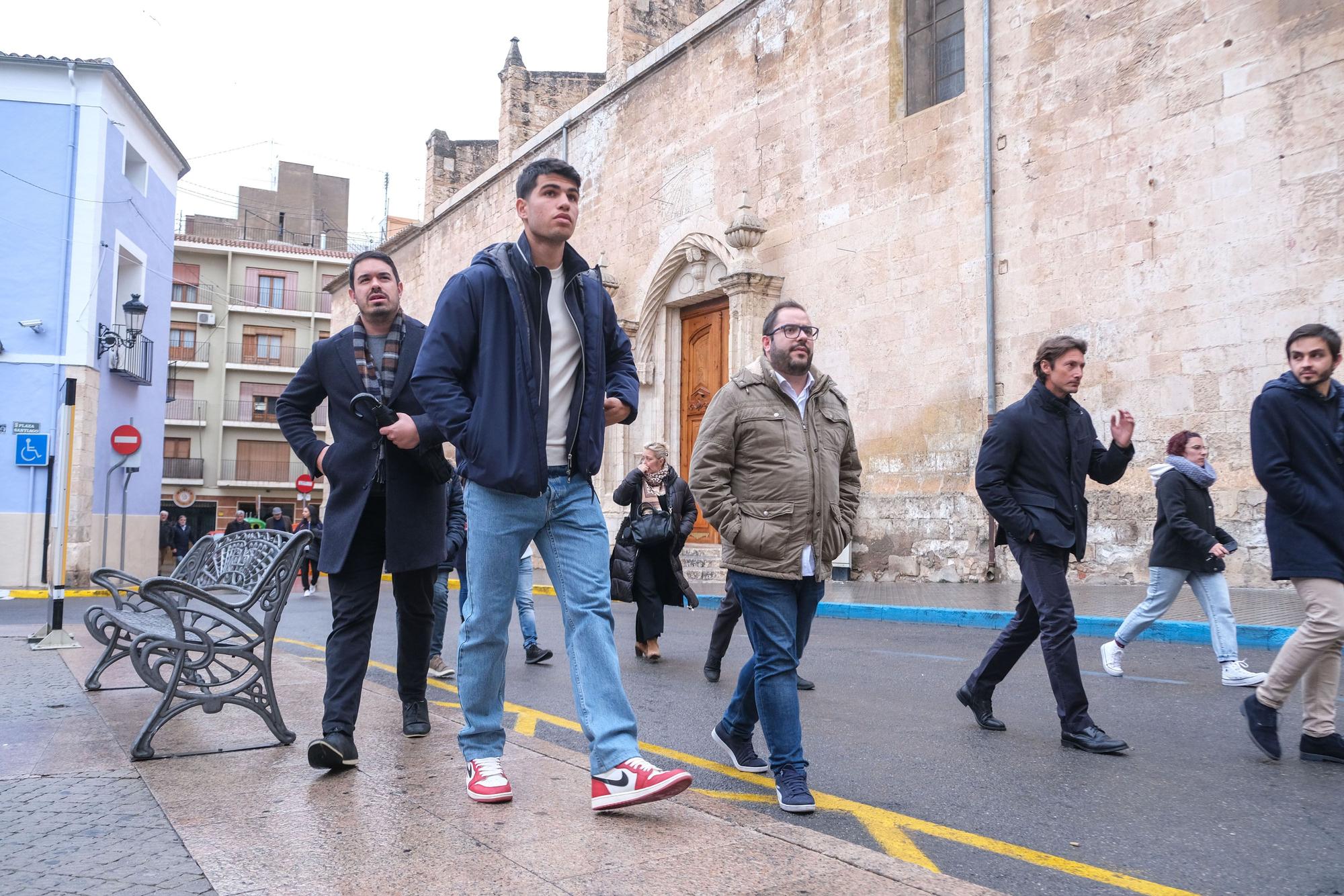 Carlos Alcaraz levanta pasiones en Villena