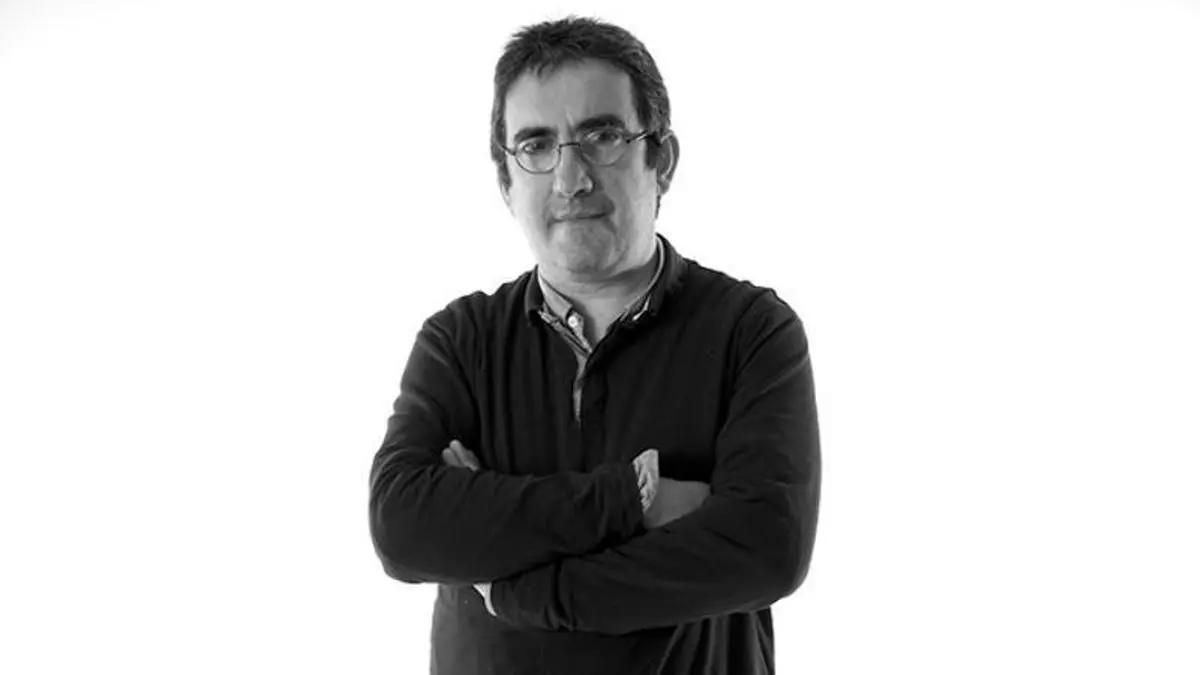 El escritor Miquel Aguirre ha publicado una nueva novela: 'Els plans del Míster'.