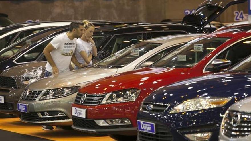 Comprar un coche usado puede costarte casi 4.000 euros más según dónde lo hagas