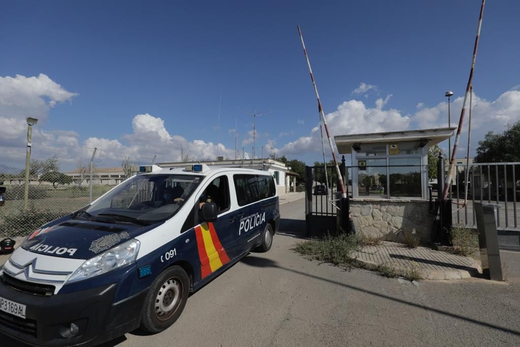 Preparan el cuartel de Son Tous para acoger a los centenares de migrantes llegados a Baleares