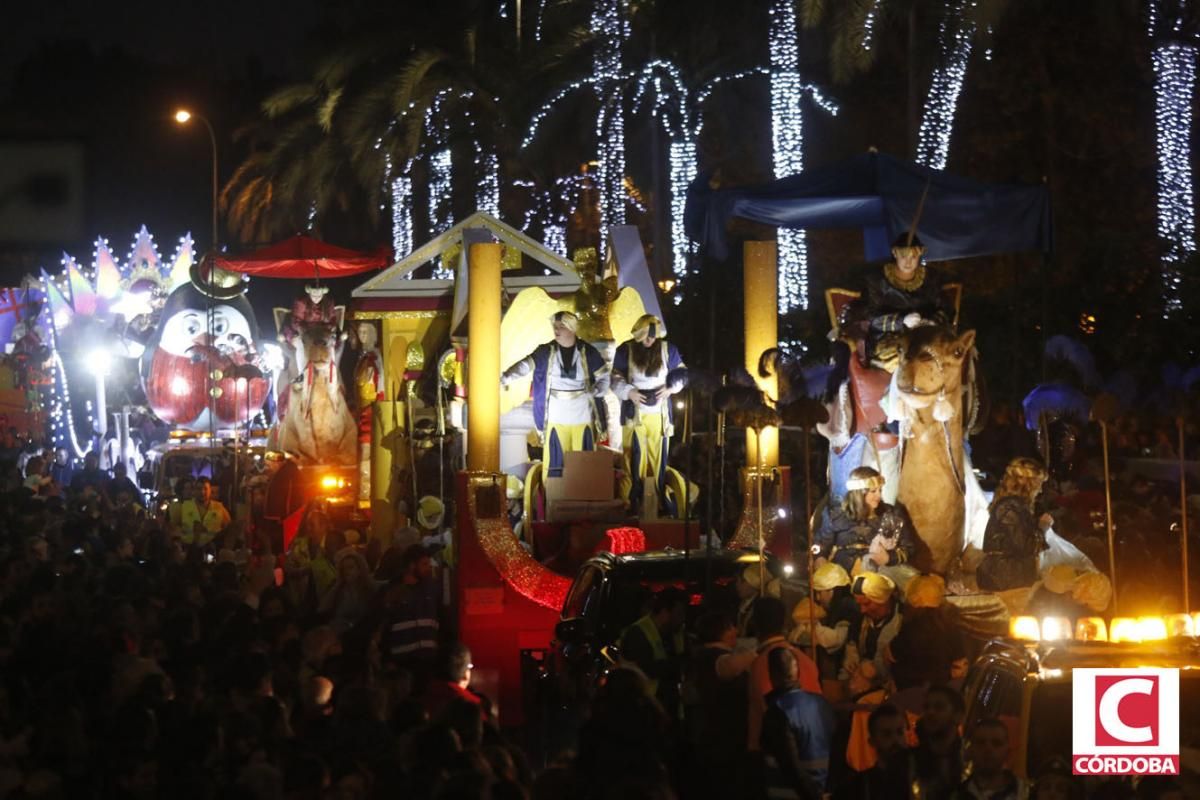 FOTOGALERÍA / Cabalgata de los Reyes Magos en Córdoba