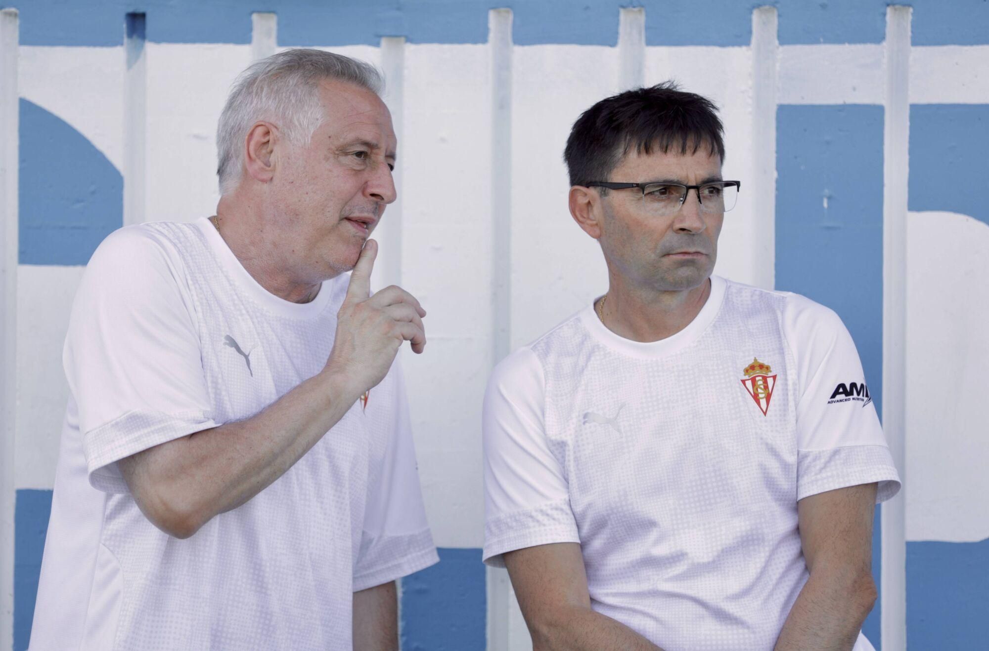 EN IMÁGENES: Amistoso de pretemporada en Grado entre Sporting y Racing de Santander