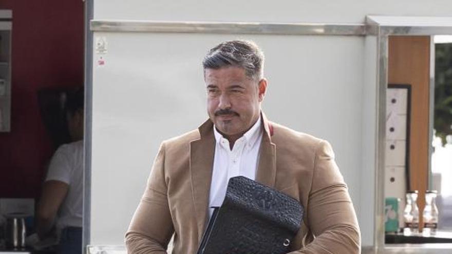 El fiscal del 'caso mascarillas' solicita la retirada del pasaporte a  González - La Provincia