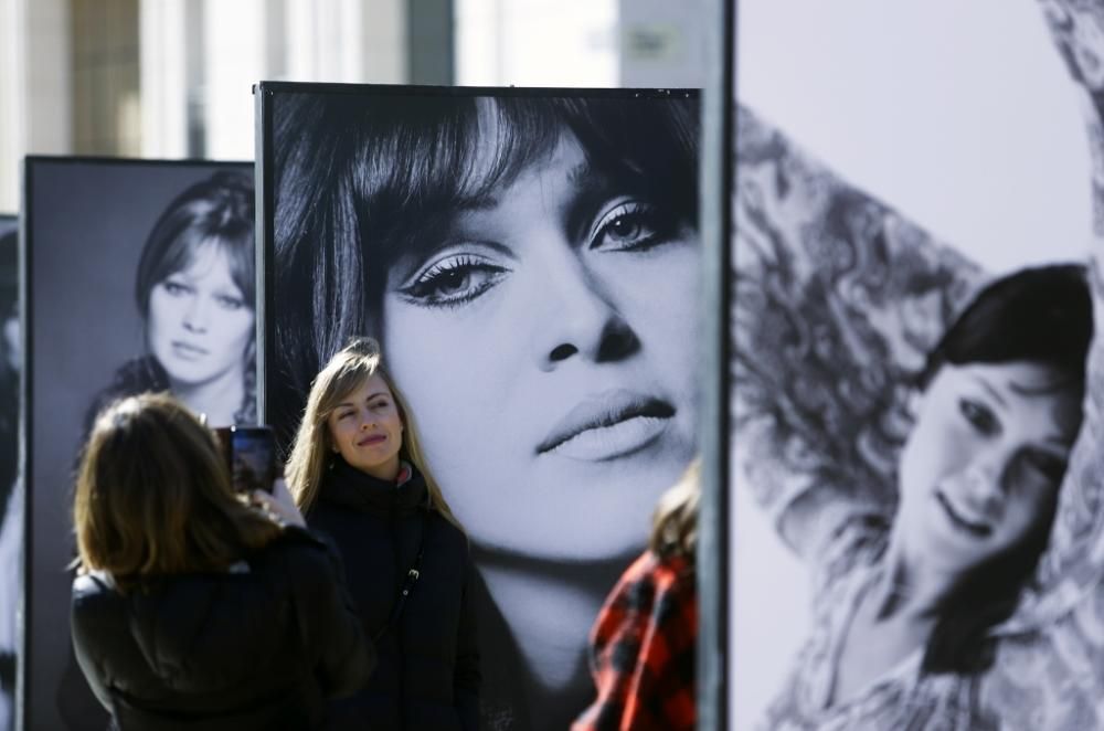 Exposición sobre Pepa Flores en la calle Alcazabilla.