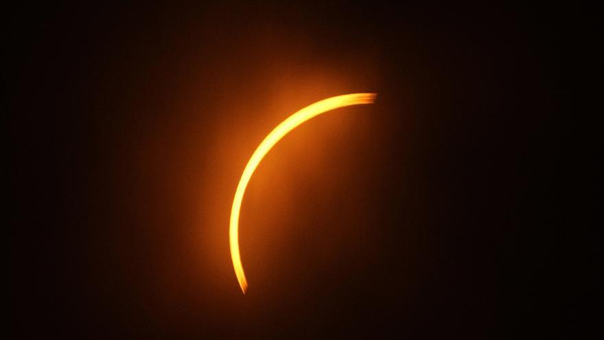 Nit a ple dia: les millors fotos de l&#039;eclipsi solar