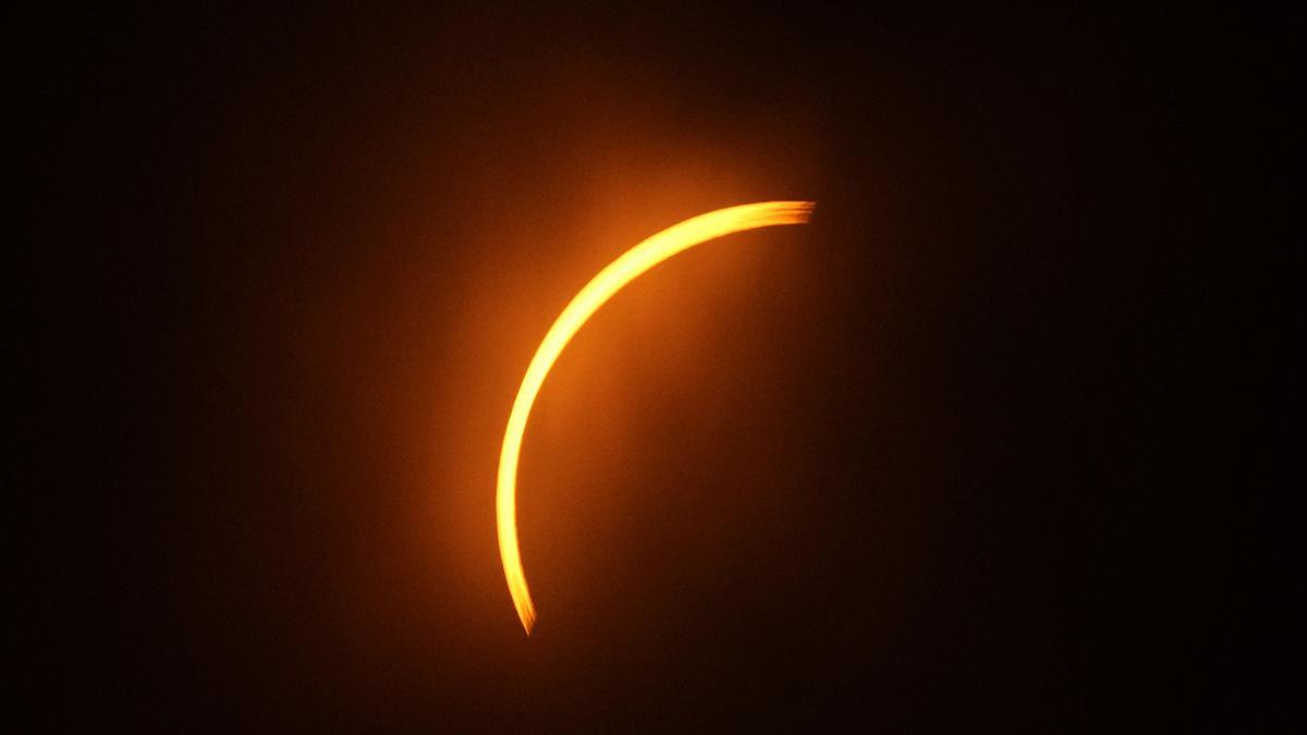 Nit a ple dia: les millors fotos de l'eclipsi solar