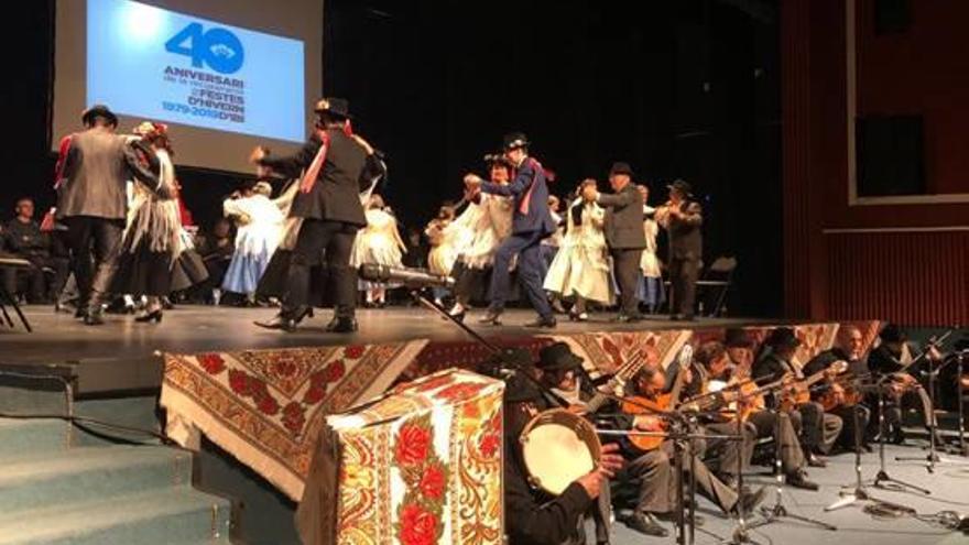 Gala para conmemorar 40 años de tradiciones