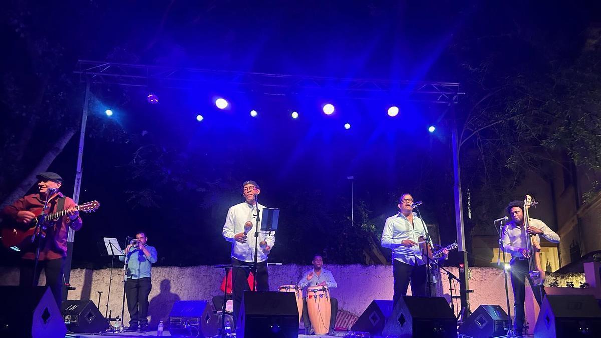 Imagen del grupo cubano Septeto Naborí.